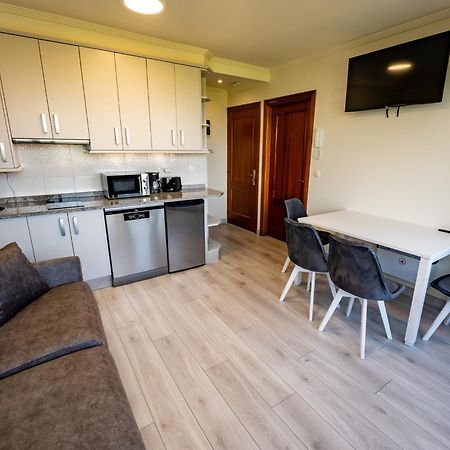 Apartamentos Turisticos Palacio De Meras Tineo Εξωτερικό φωτογραφία